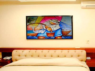 image-housing-carousel