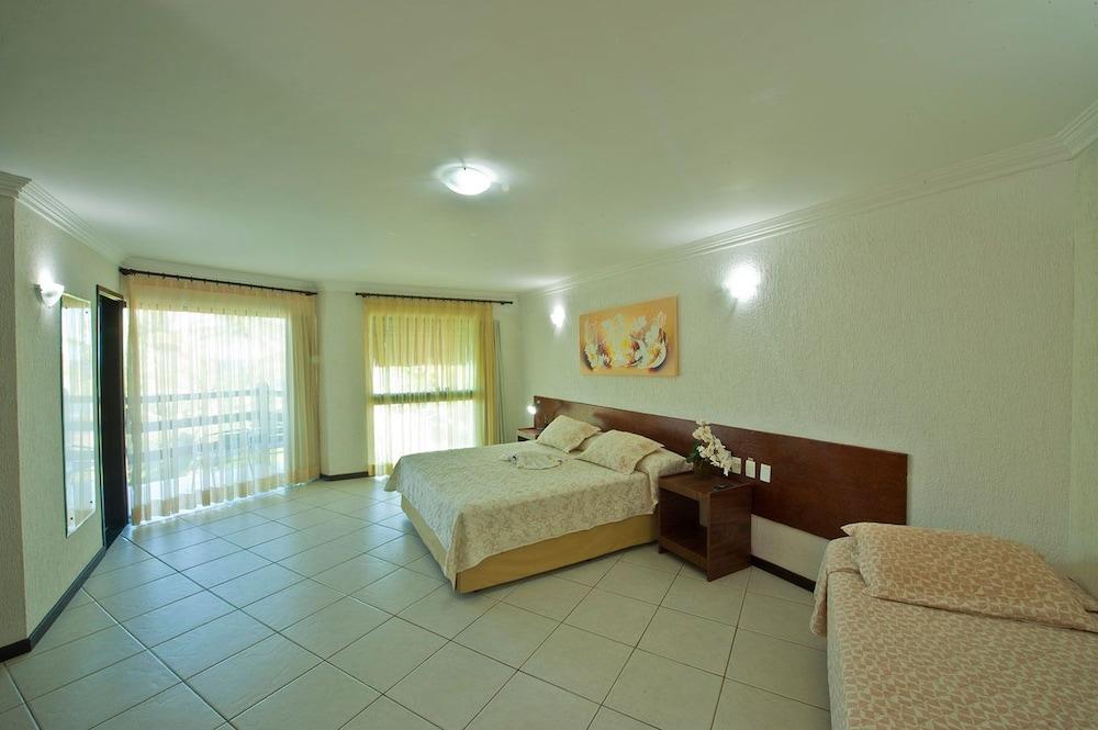 image-housing-carousel
