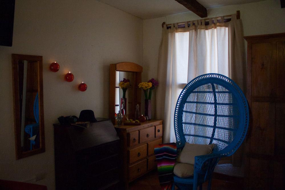 image-housing-carousel