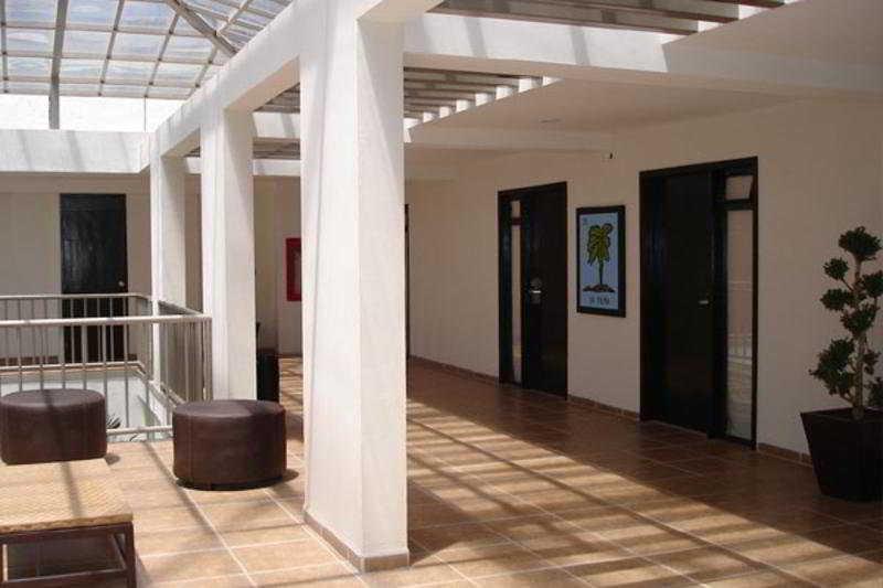 image-housing-carousel