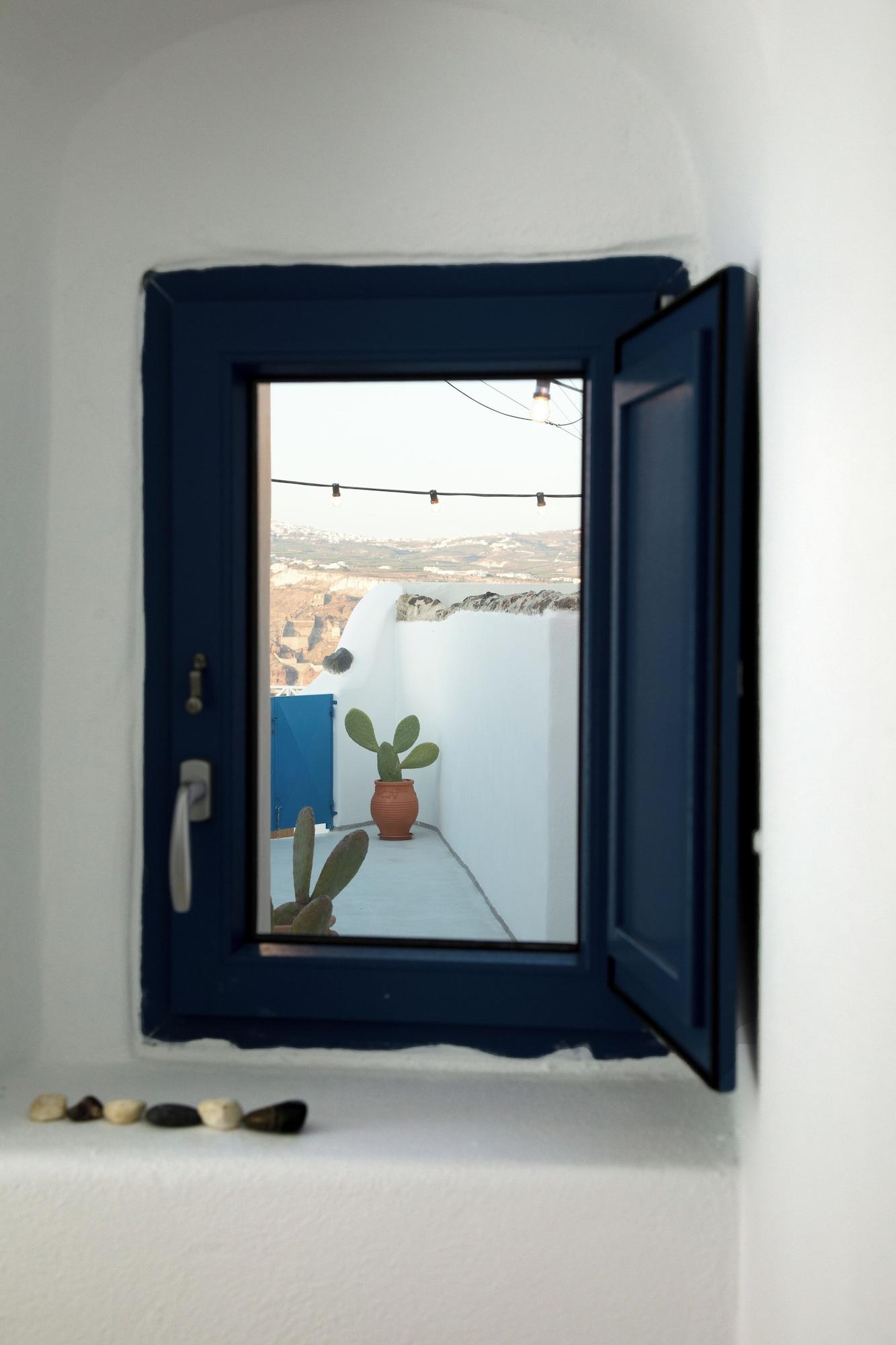 image-housing-carousel