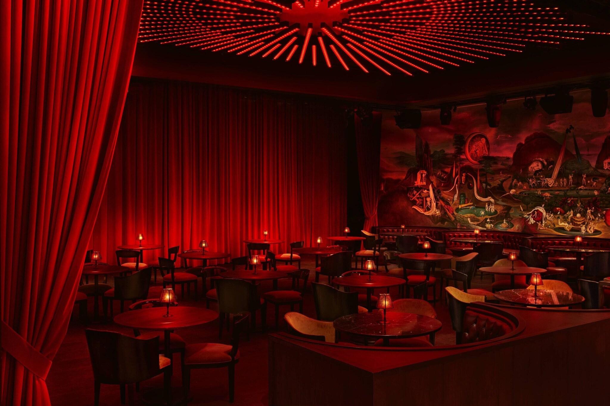 image-housing-carousel