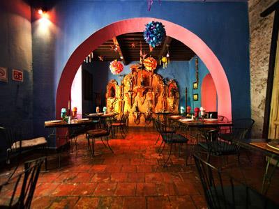 image-housing-carousel