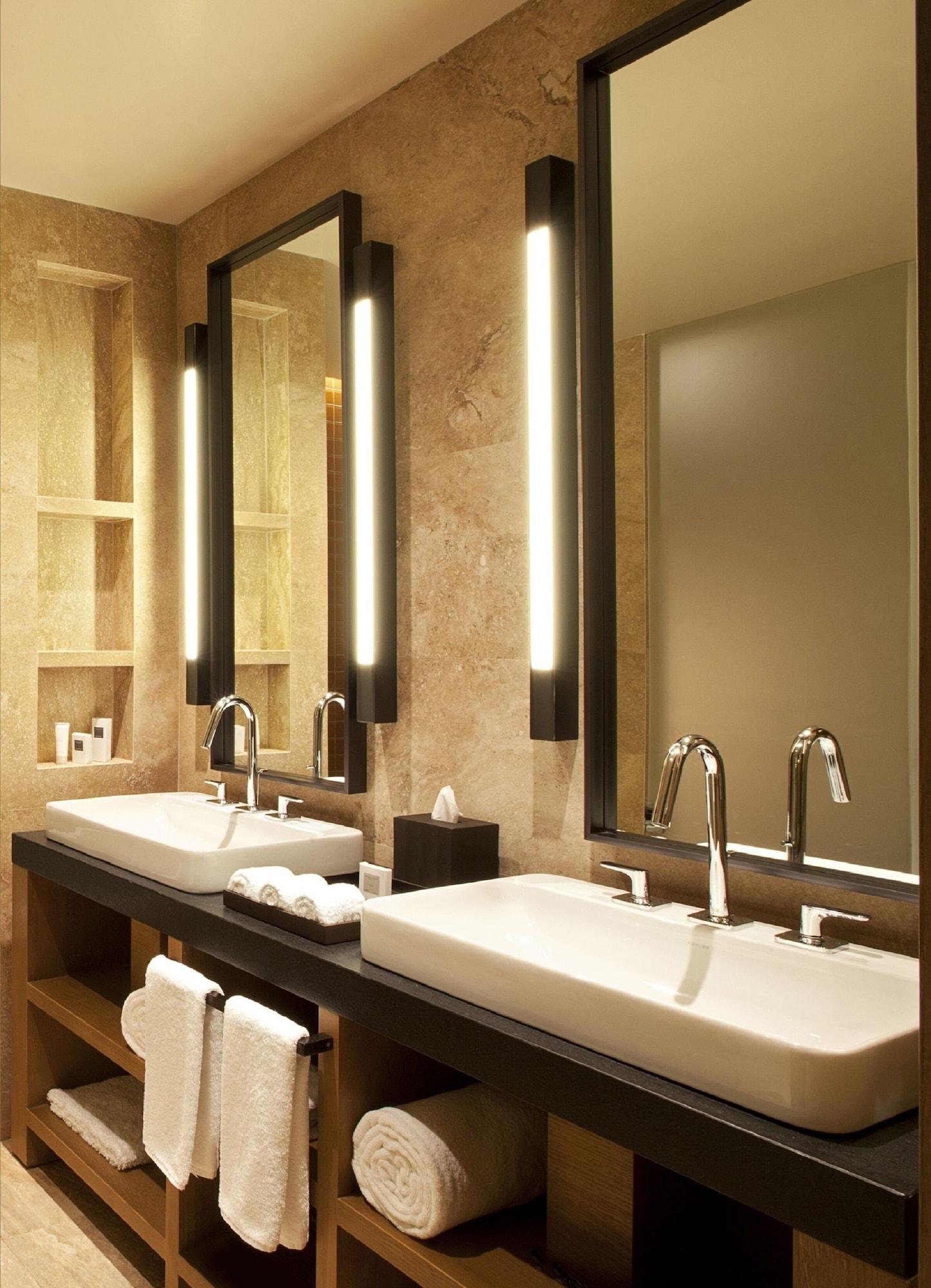 Habitación Deluxe, 2 camas dobles, para no fumadores, balcón (Oceanfront)