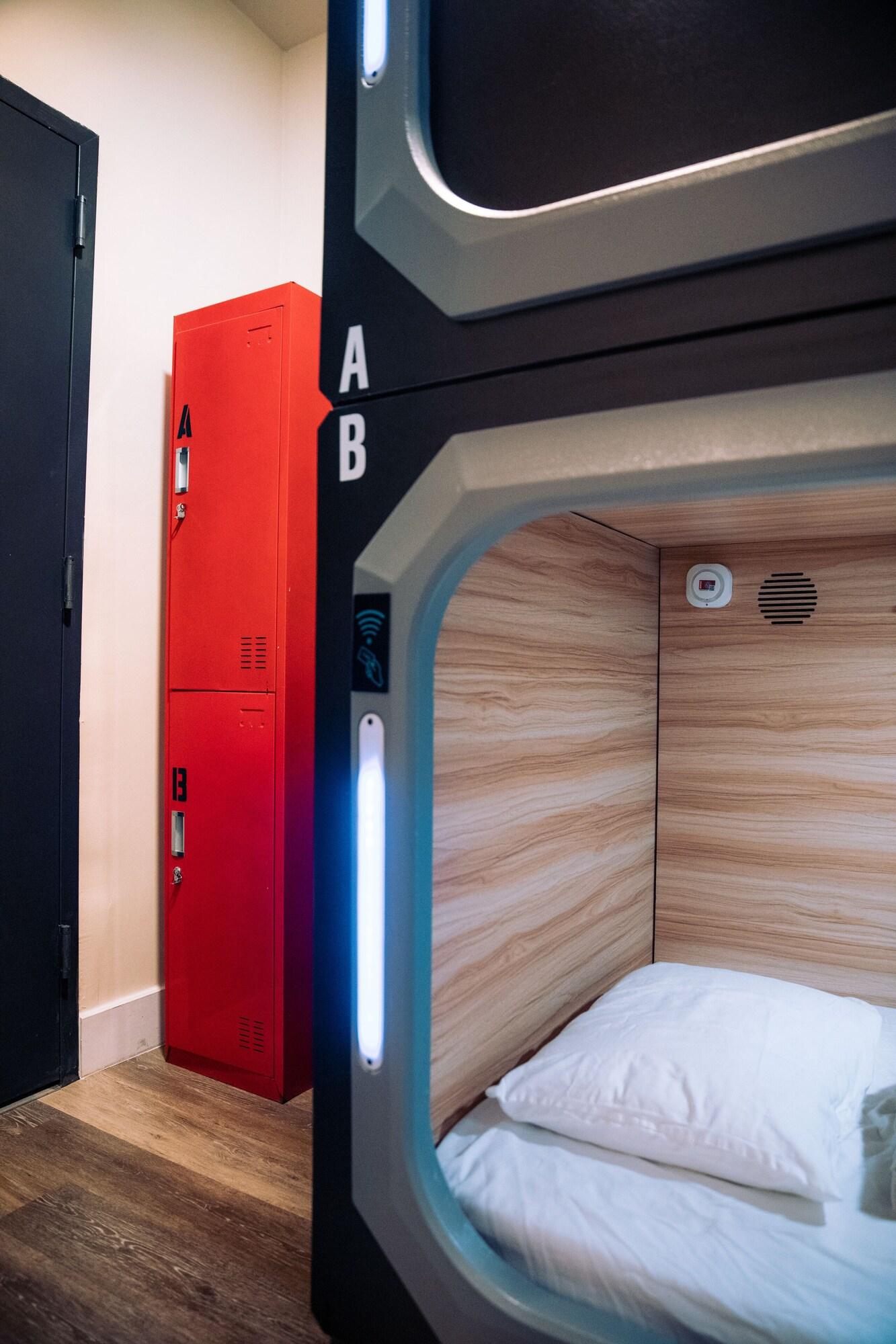 image-housing-carousel
