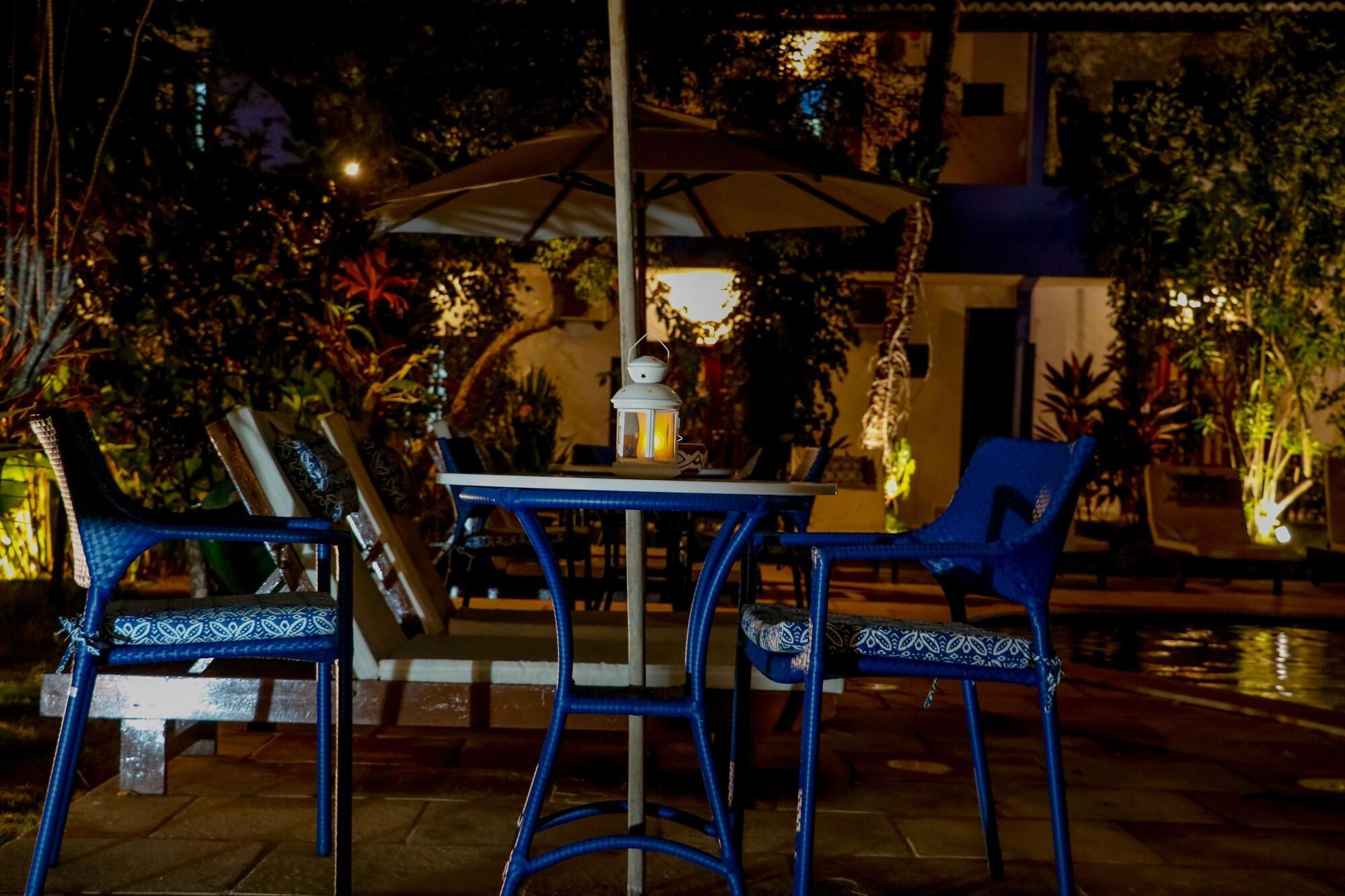 image-housing-carousel