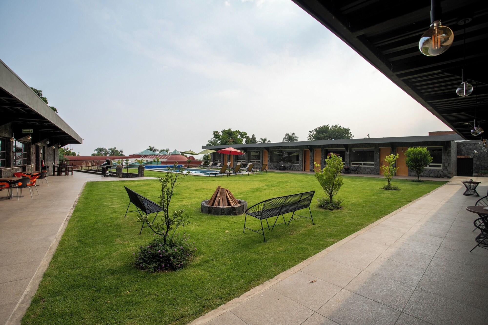 image-housing-carousel