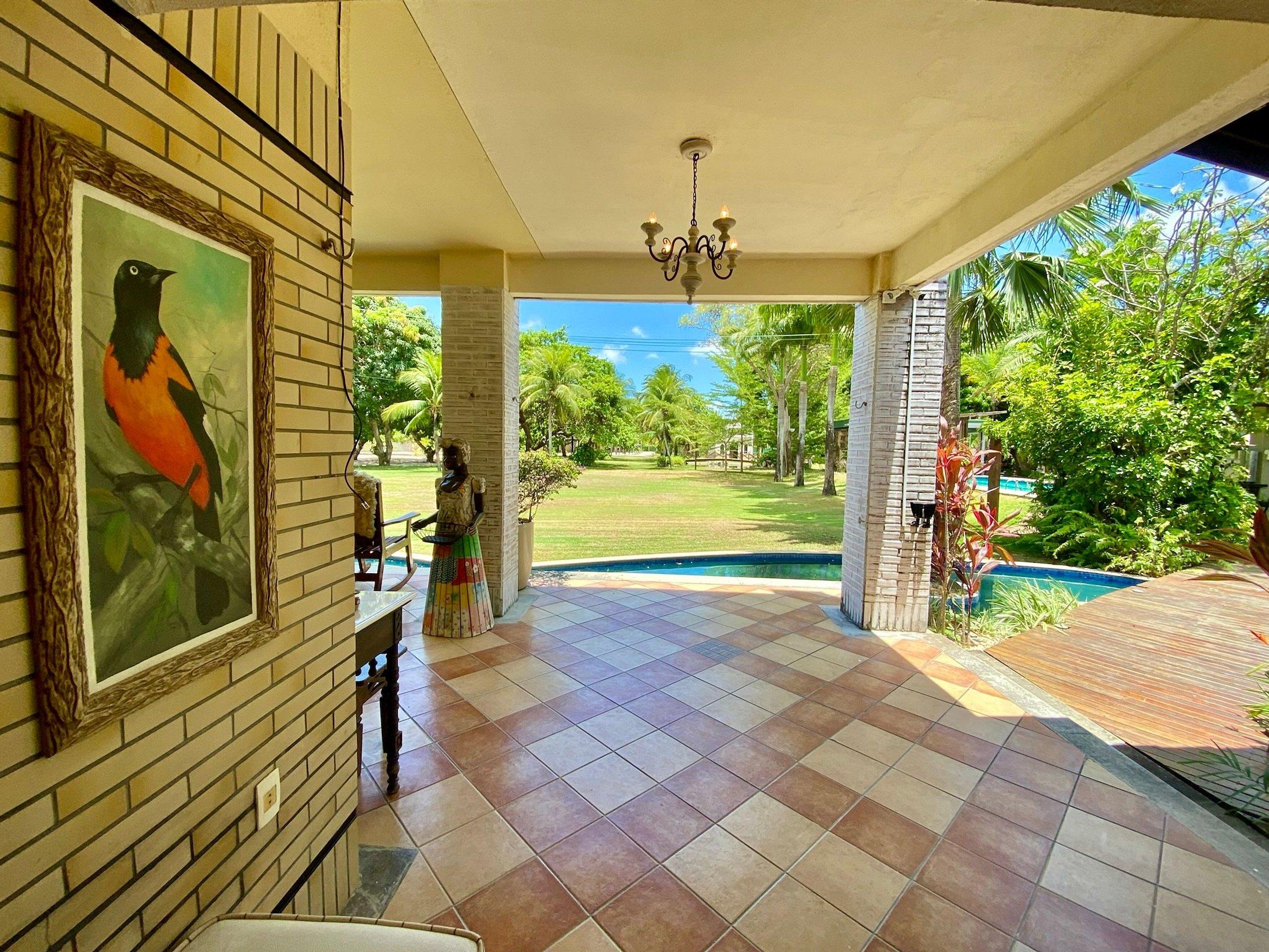 image-housing-carousel