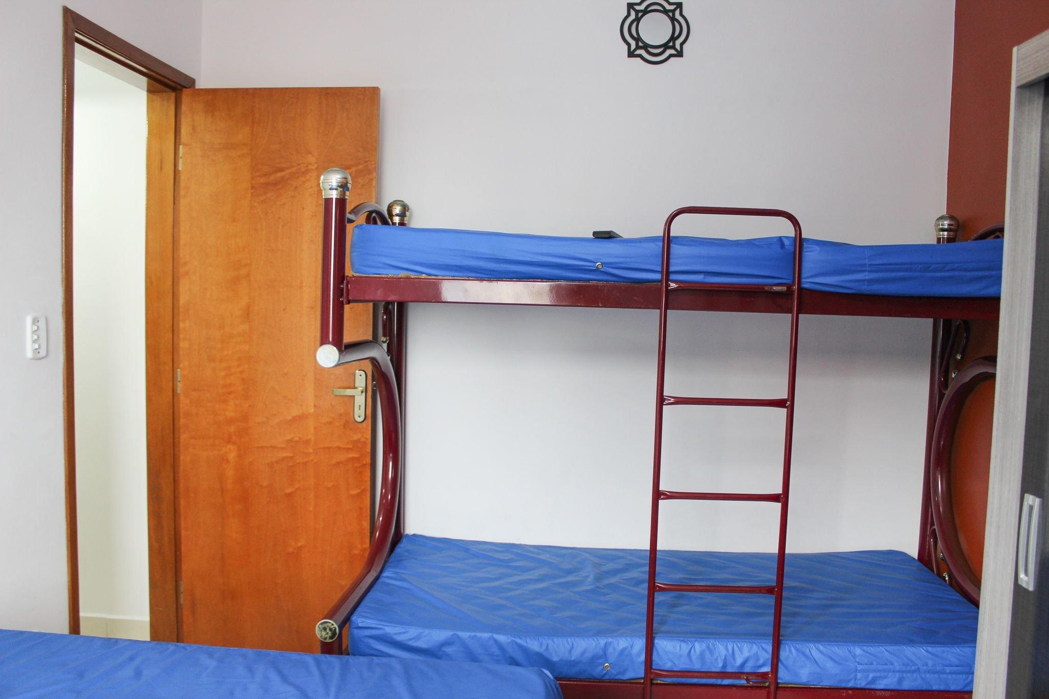 image-housing-carousel