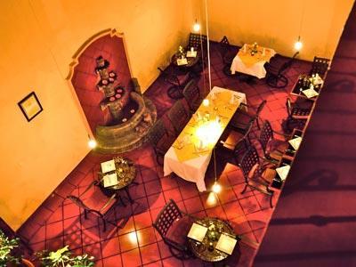 image-housing-carousel