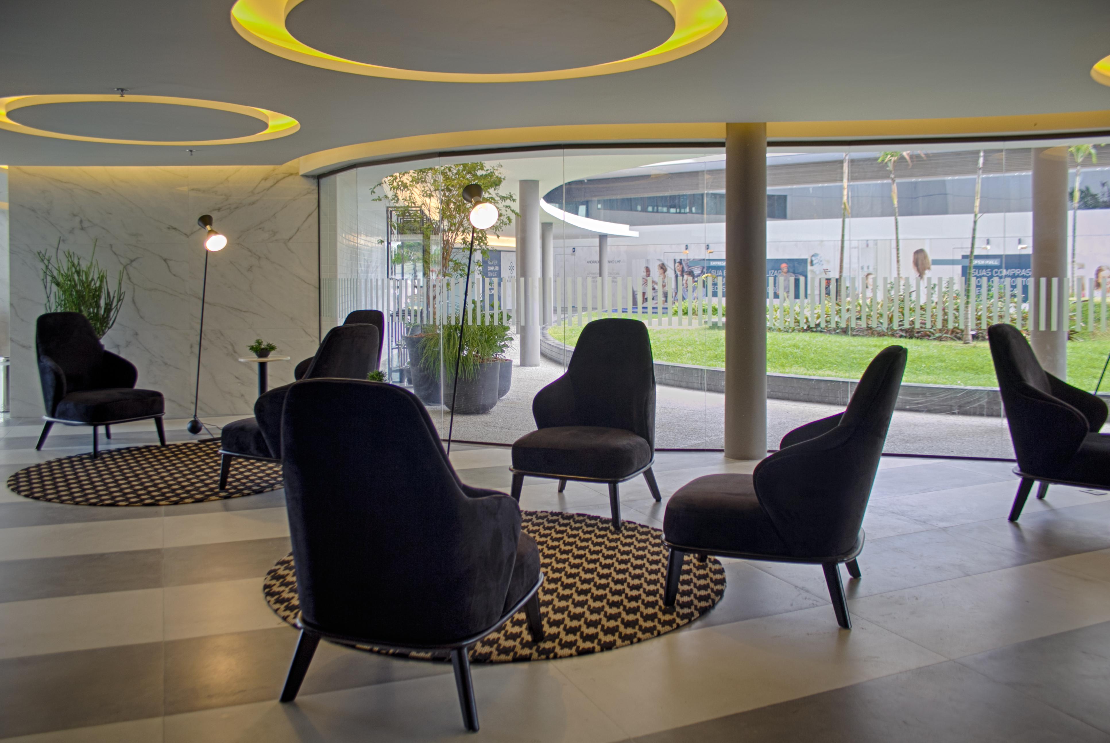 image-housing-carousel