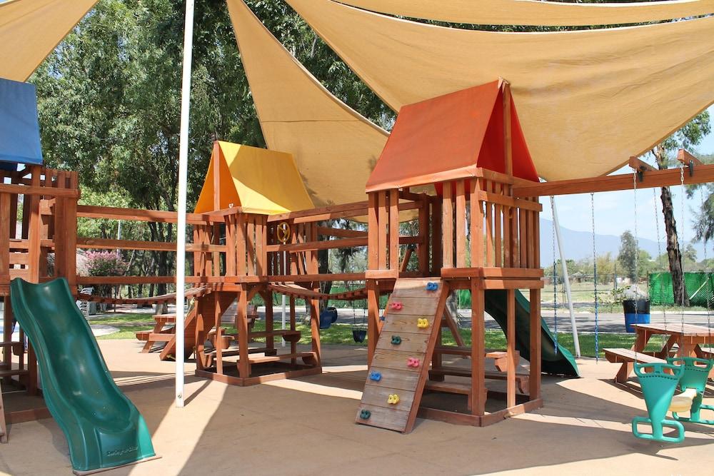 image-housing-carousel