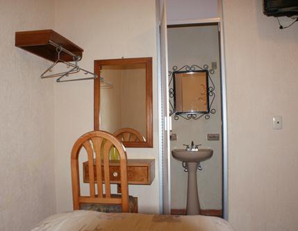 image-housing-carousel