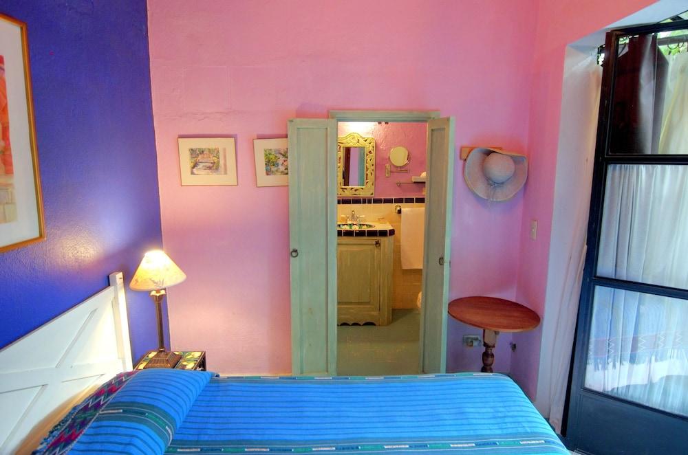 image-housing-carousel