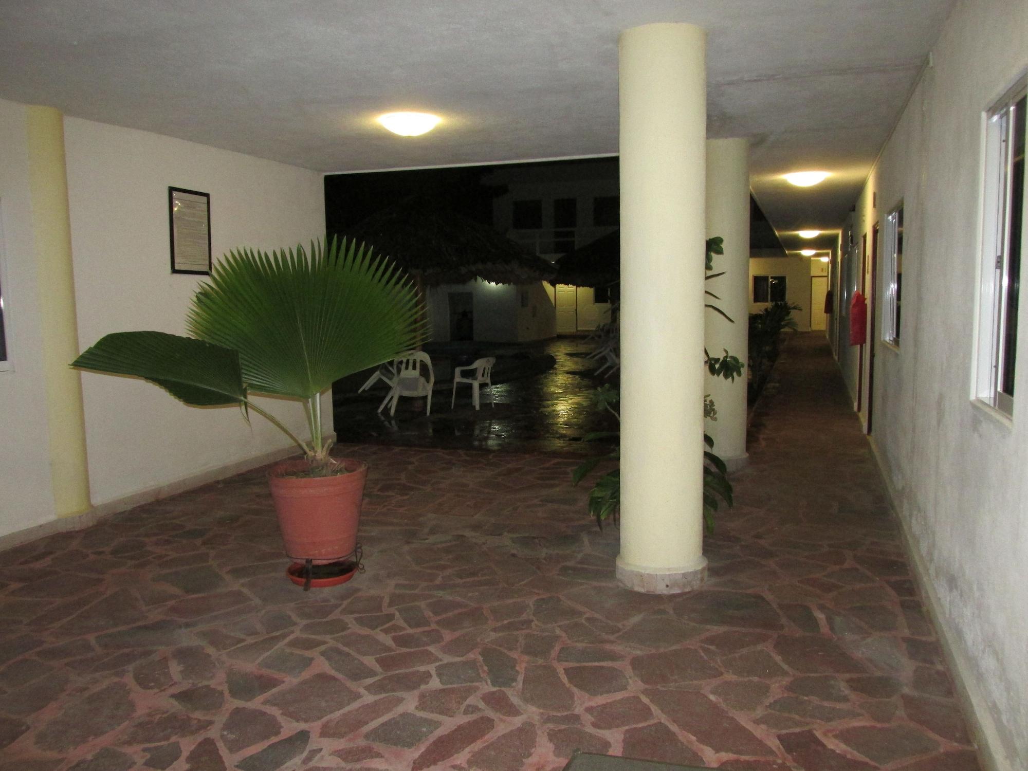image-housing-carousel