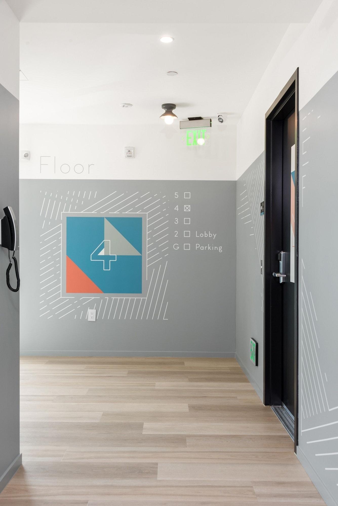 image-housing-carousel