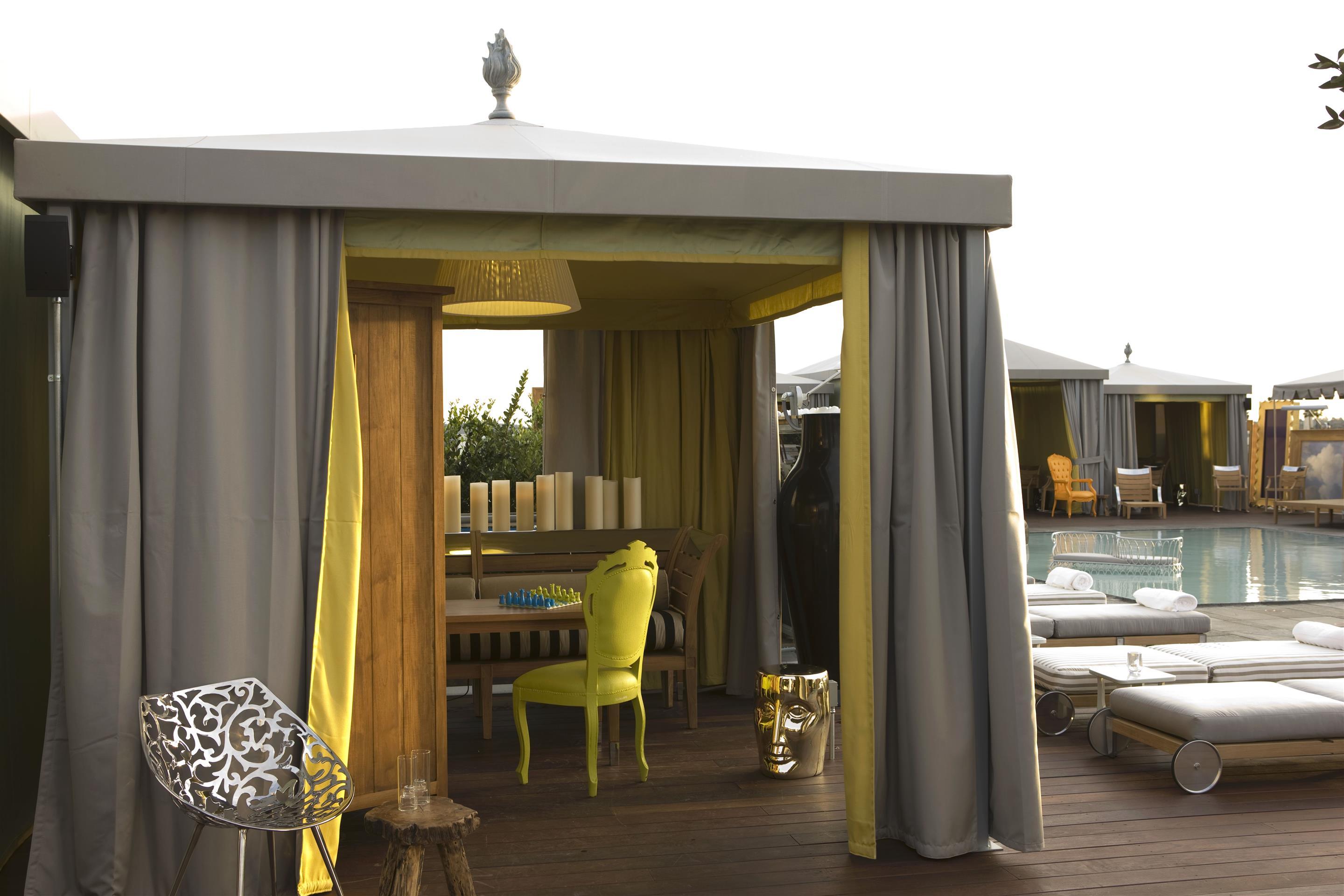 image-housing-carousel