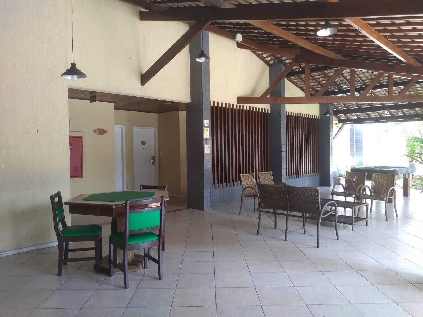 image-housing-carousel