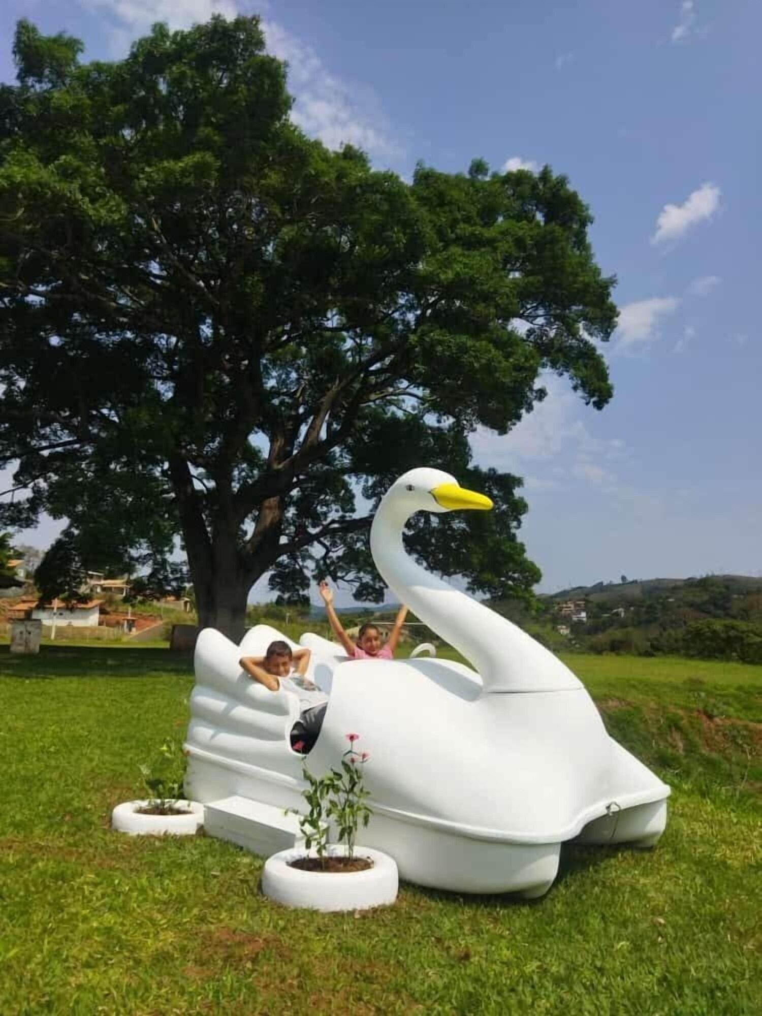 image-housing-carousel