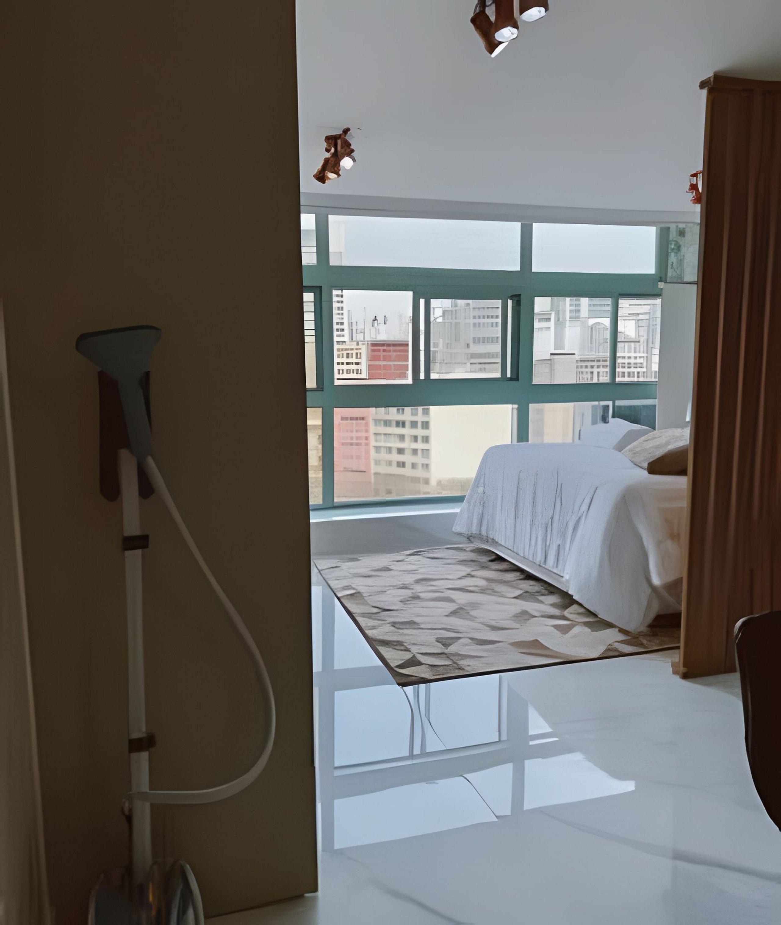 image-housing-carousel