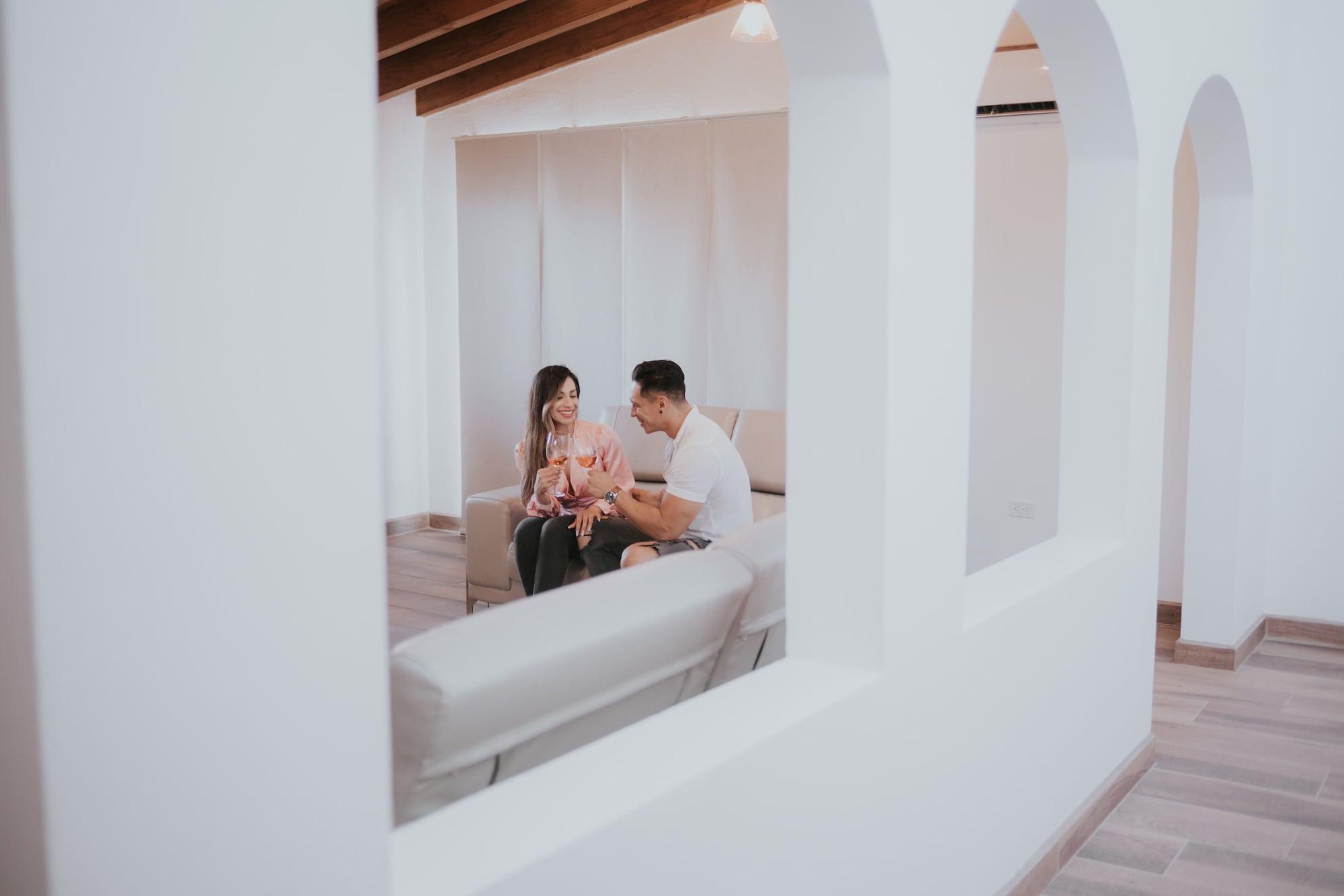 image-housing-carousel