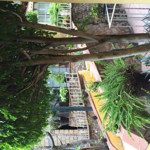 image-housing-carousel