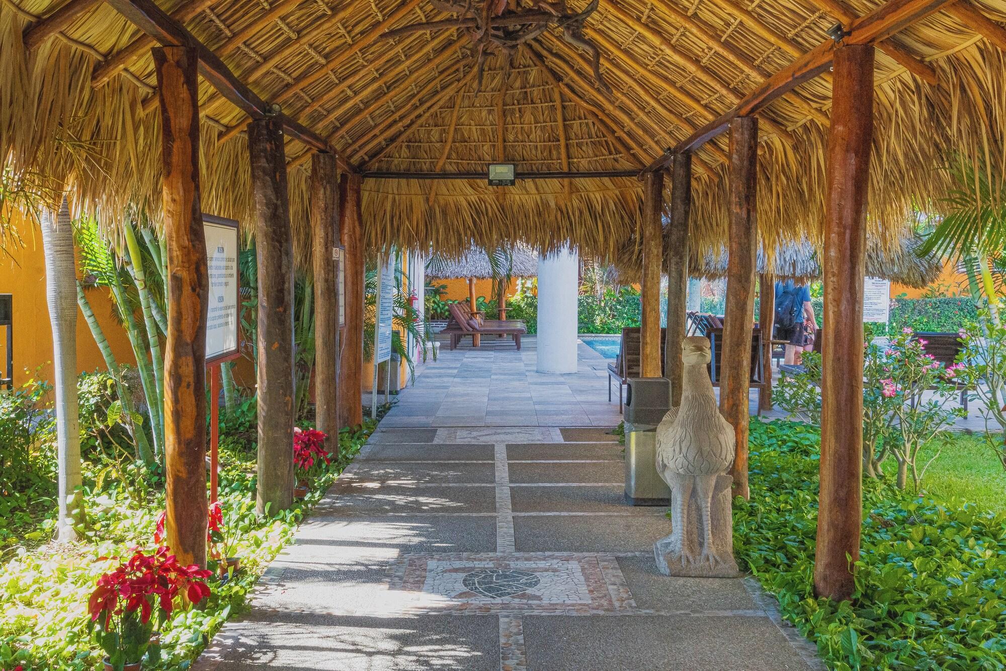 image-housing-carousel