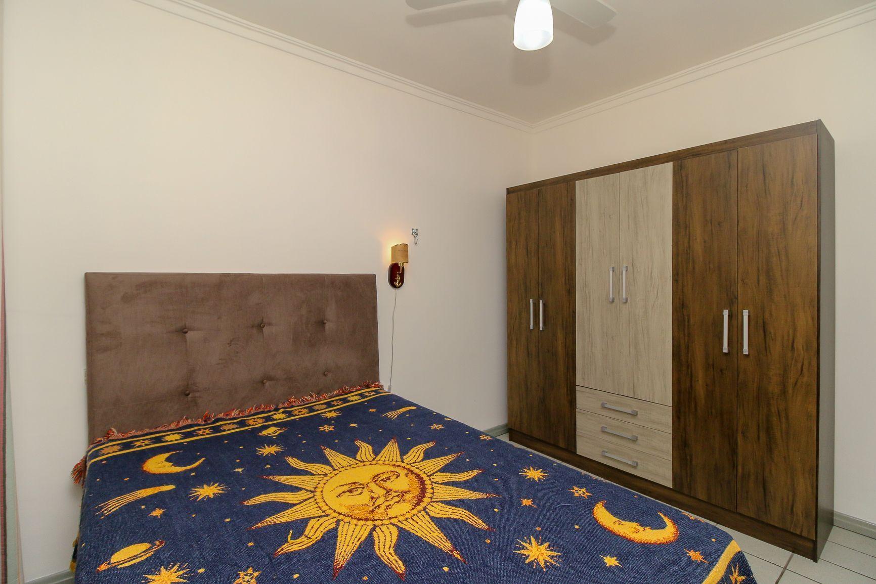 image-housing-carousel