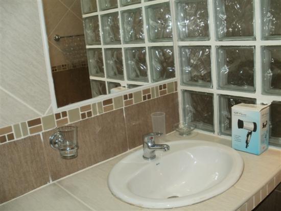 image-housing-carousel