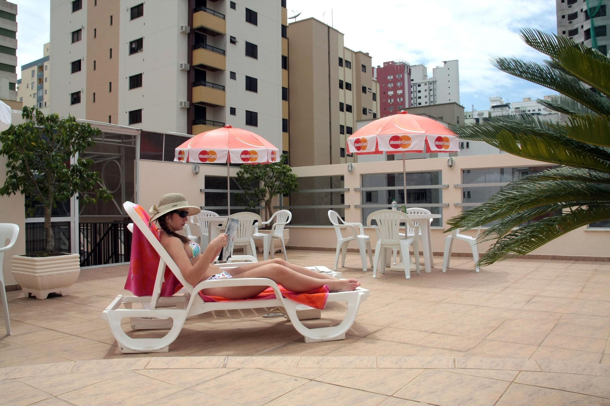 image-housing-carousel