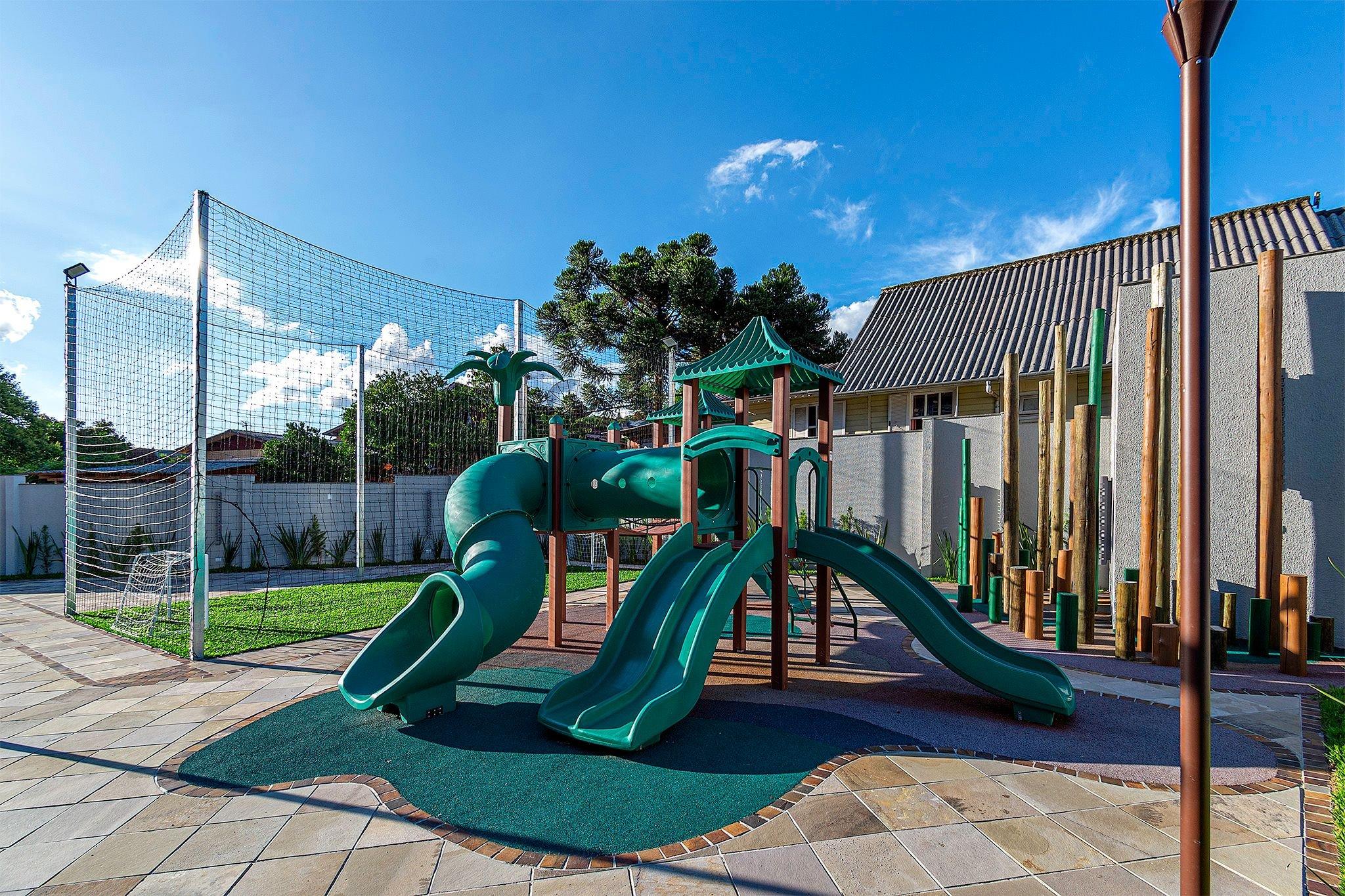image-housing-carousel