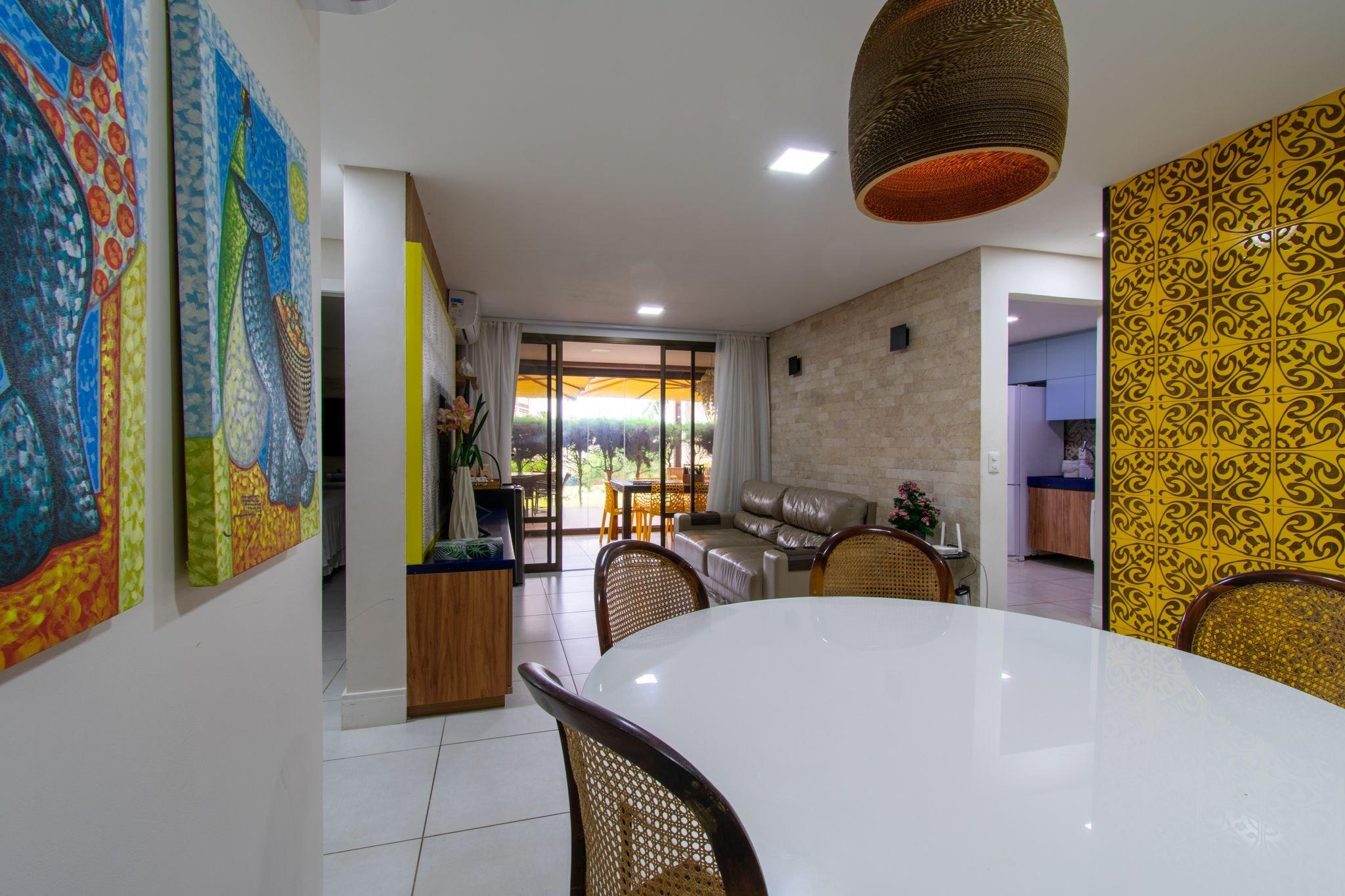 image-housing-carousel
