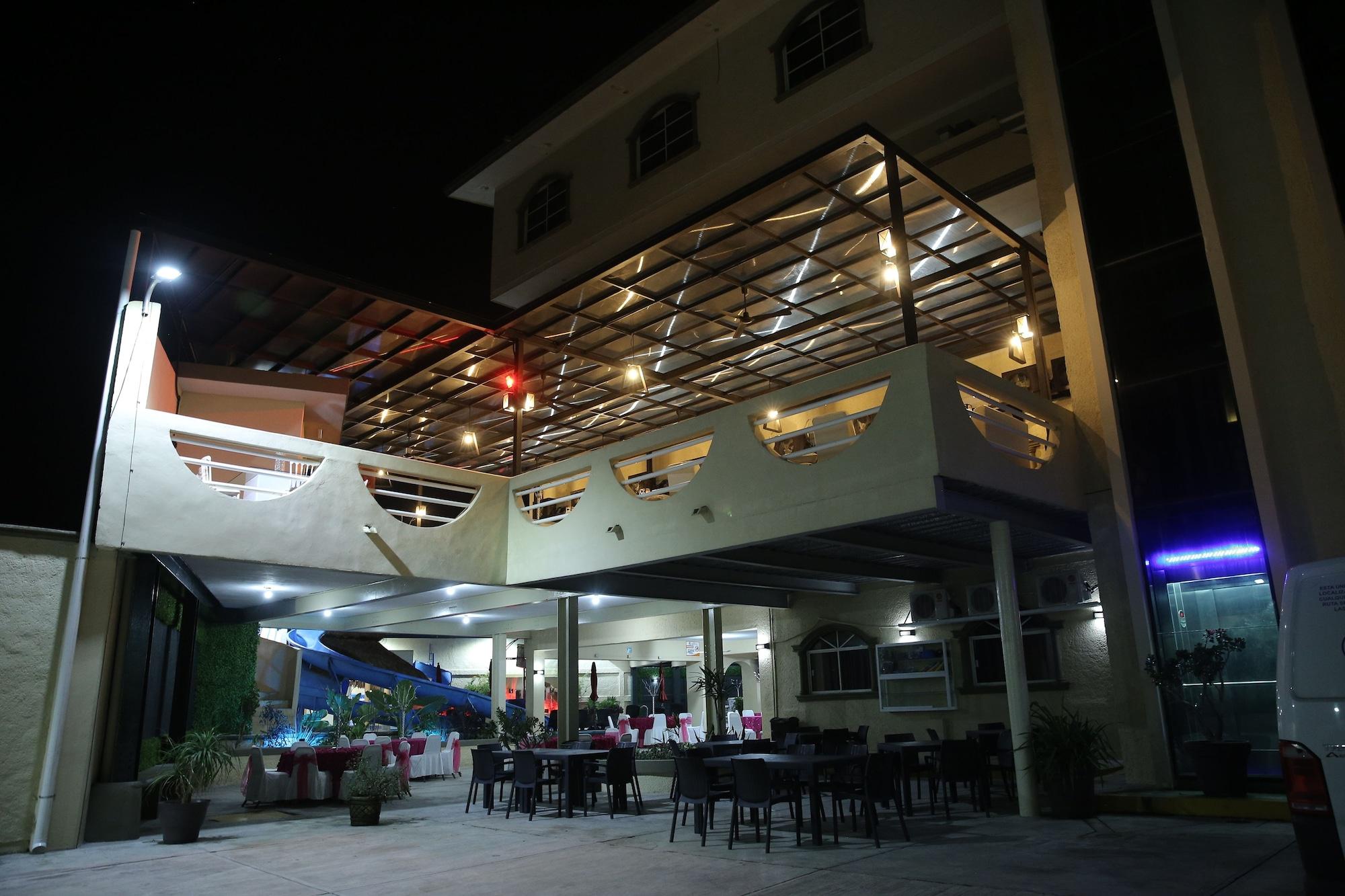 image-housing-carousel