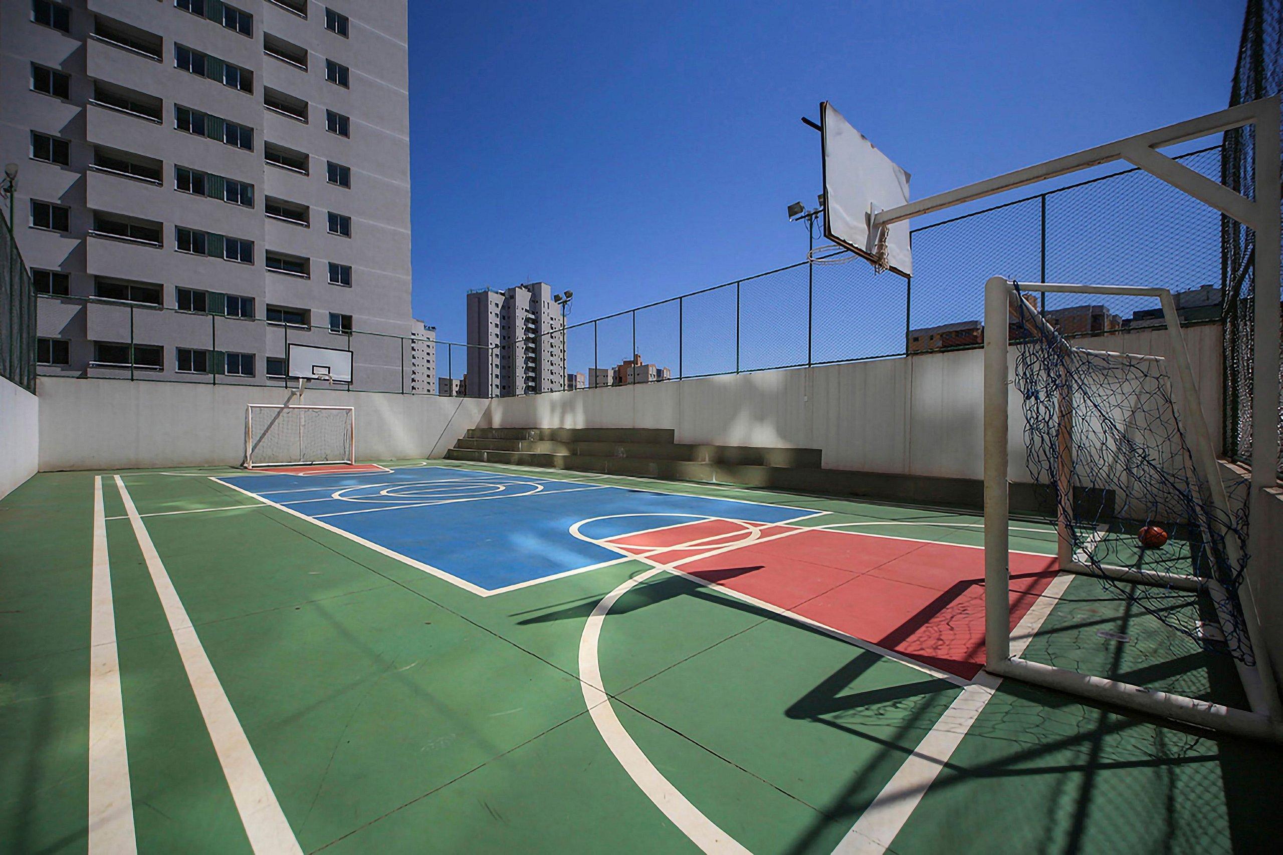 image-housing-carousel