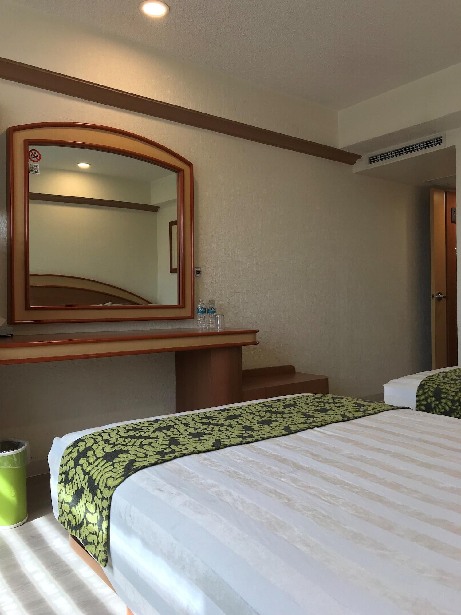 Hotel Aeropuerto 5