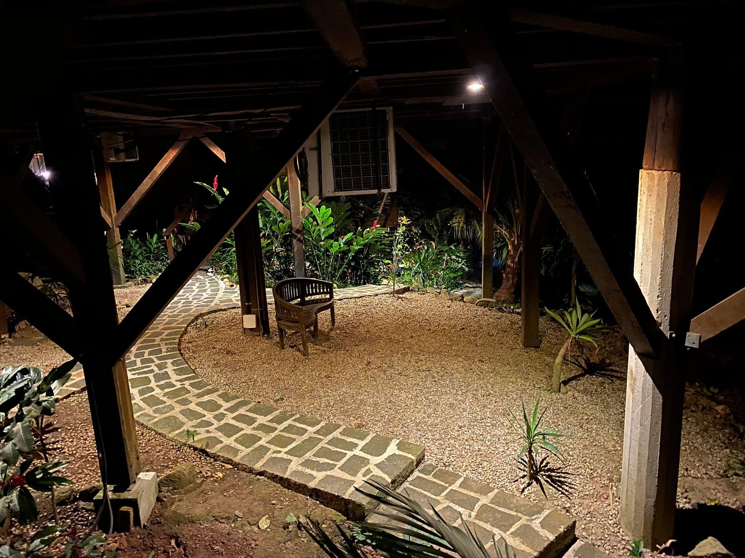 image-housing-carousel