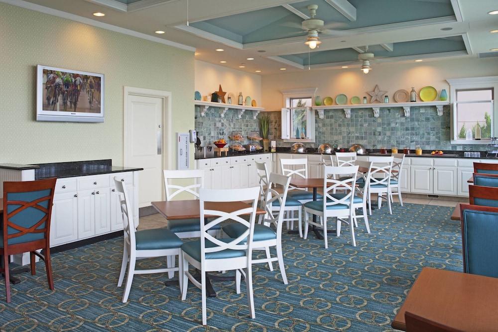 image-housing-carousel