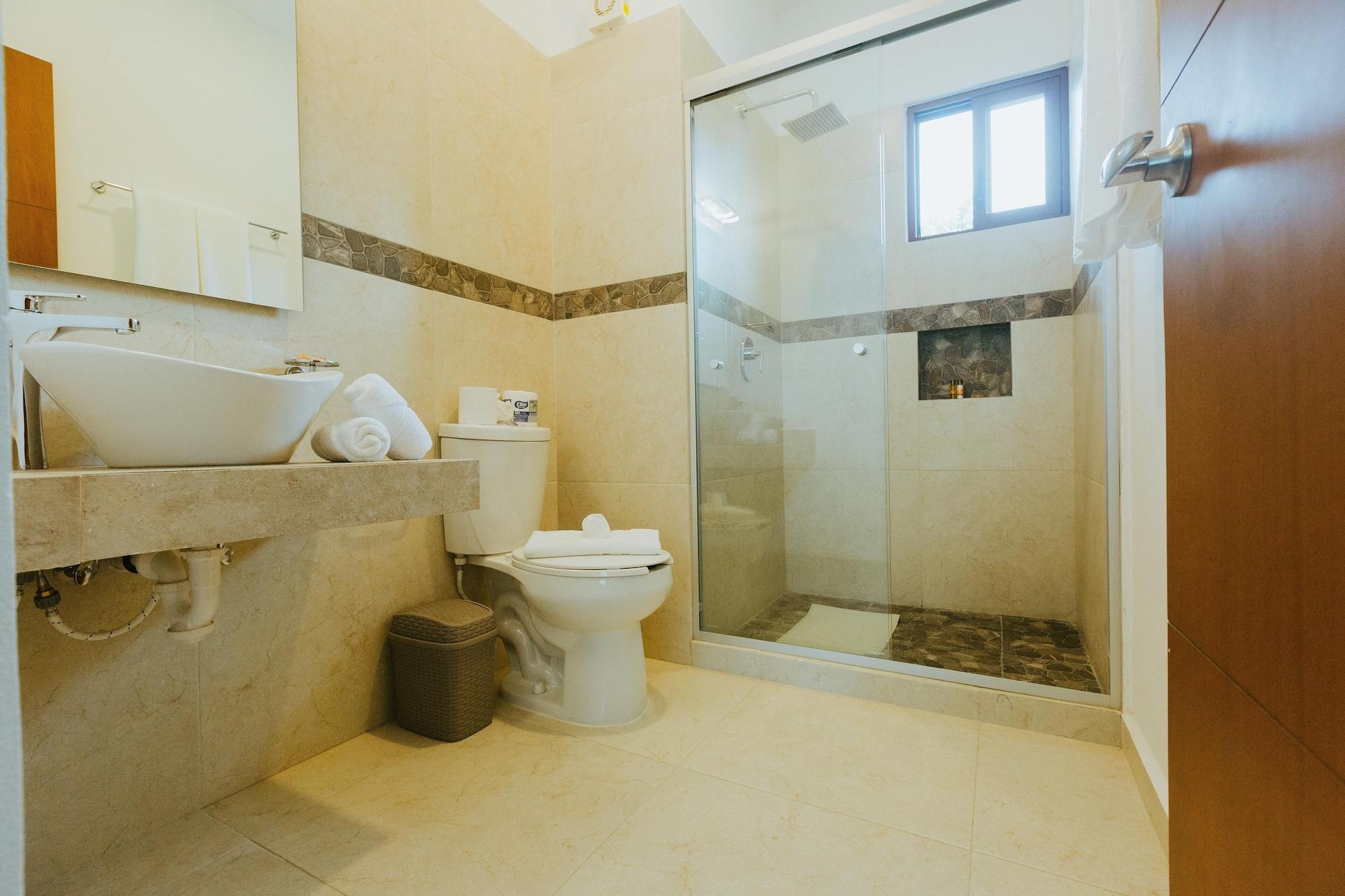 Habitación doble Deluxe, 1 cama King size, baño privado