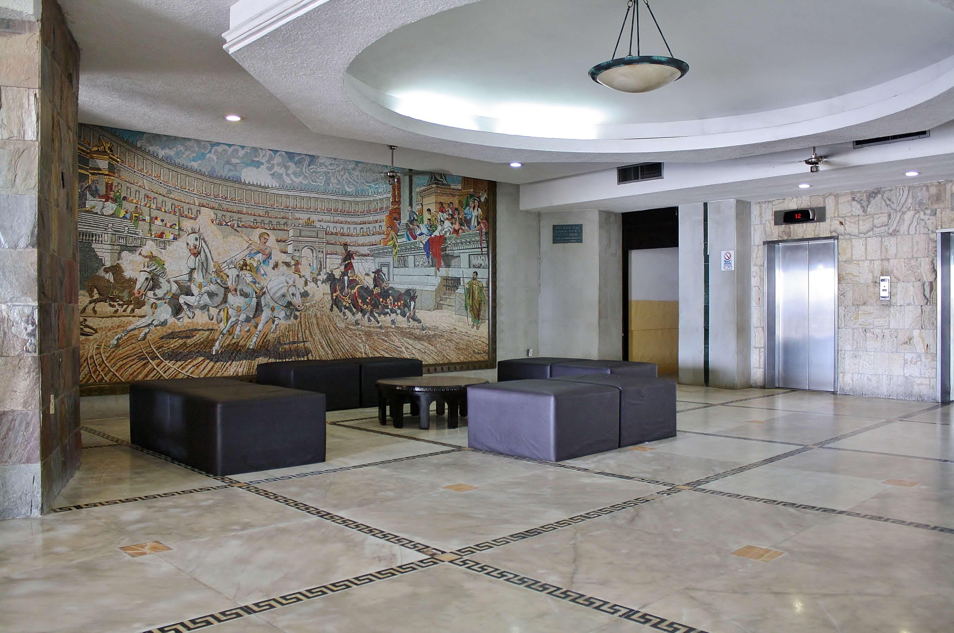 image-housing-carousel