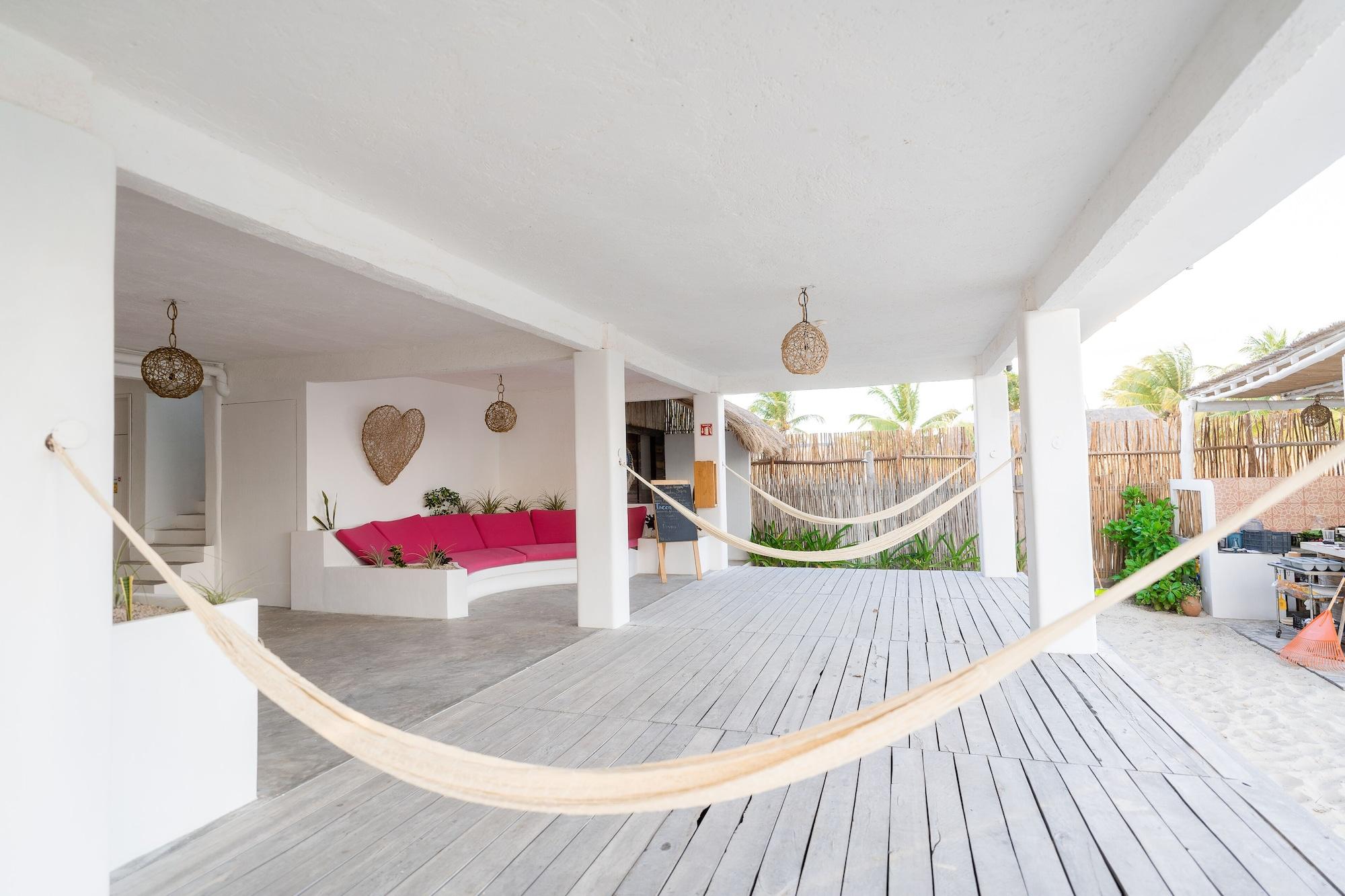 image-housing-carousel