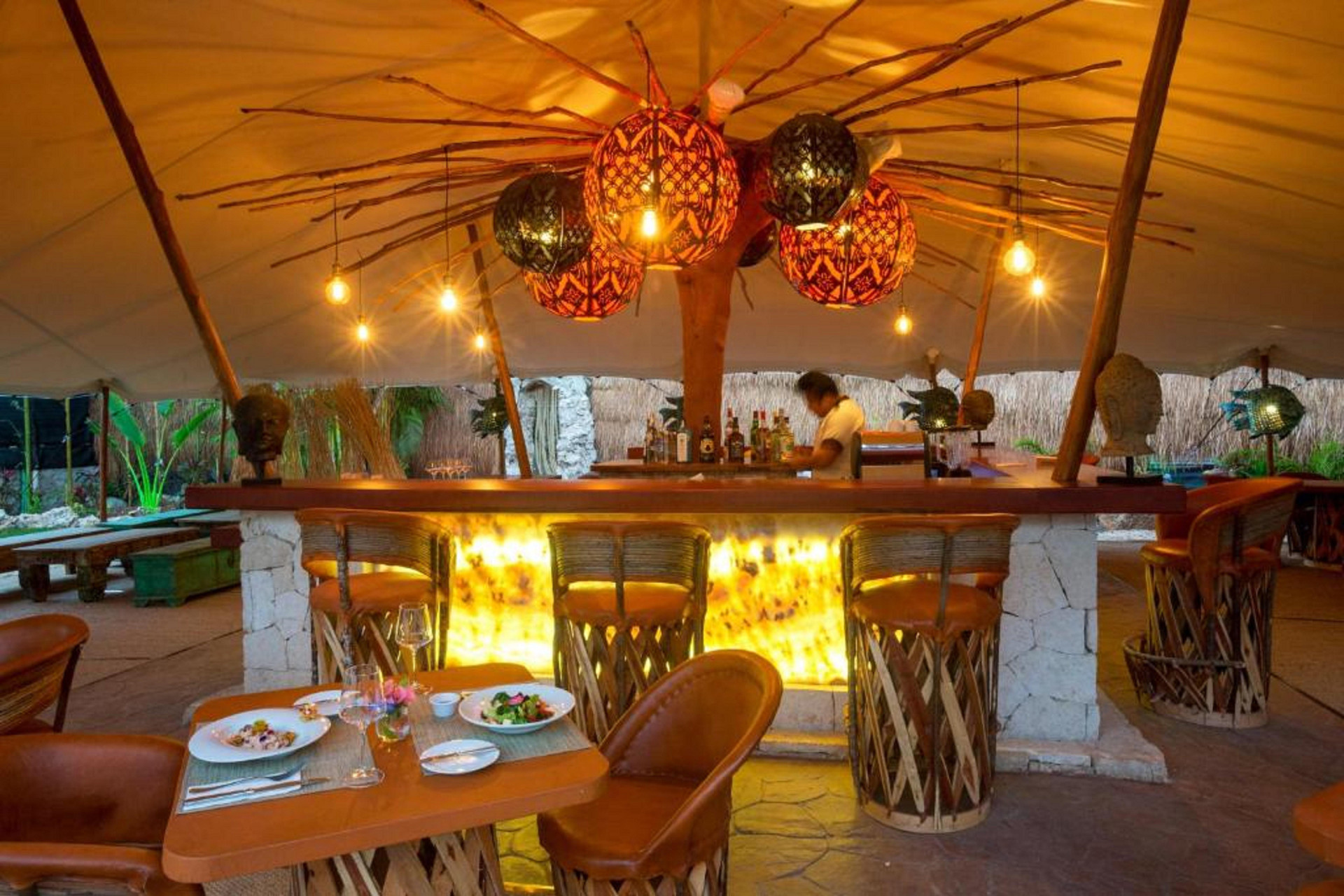 image-housing-carousel
