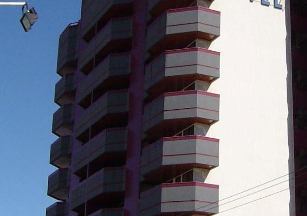image-housing-carousel