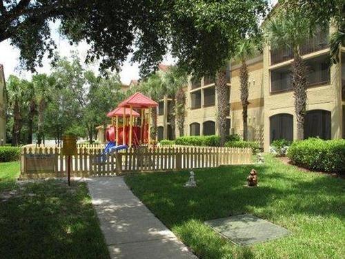 image-housing-carousel