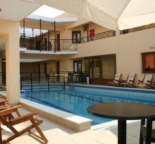 Dabassis Aparthotel