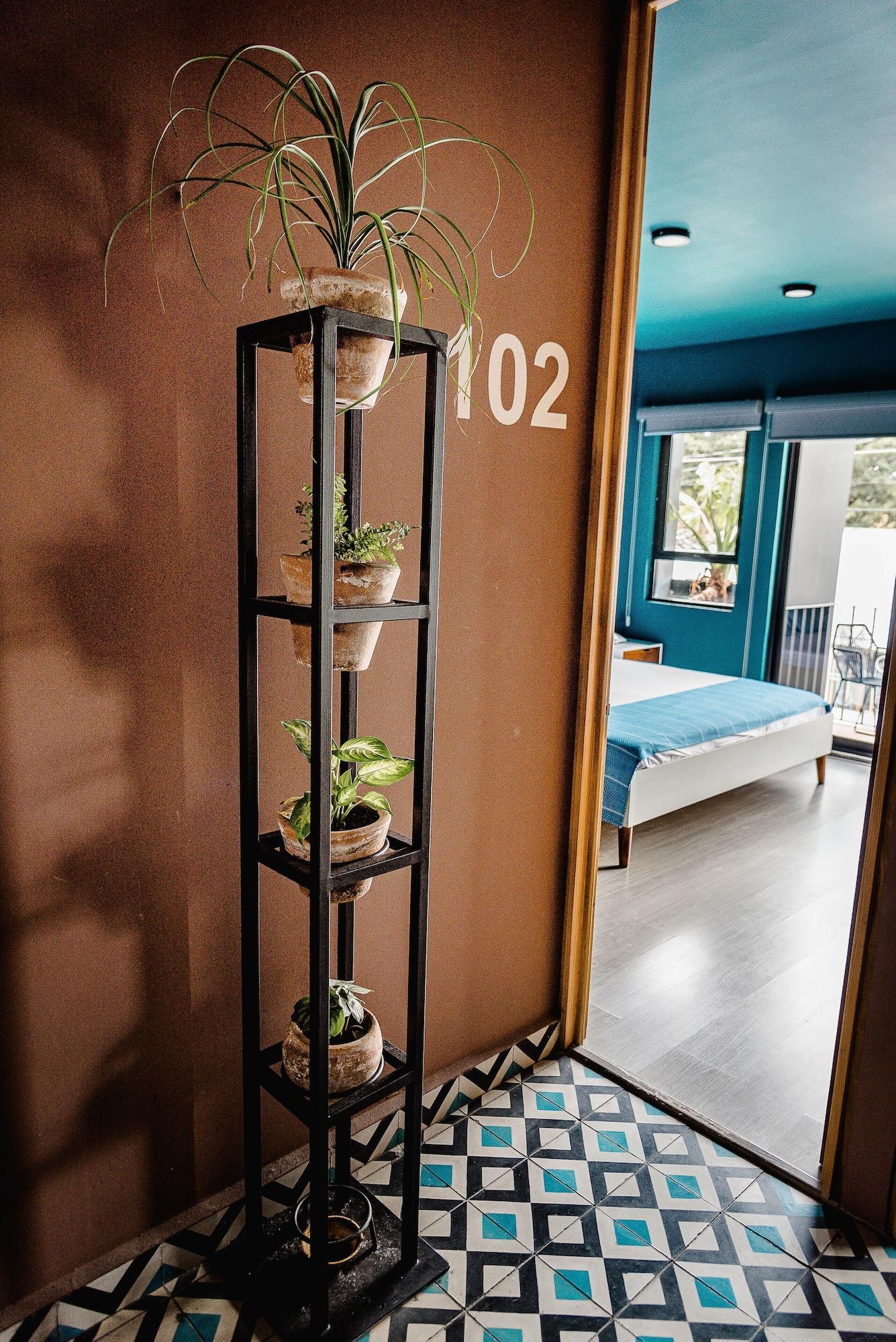 image-housing-carousel