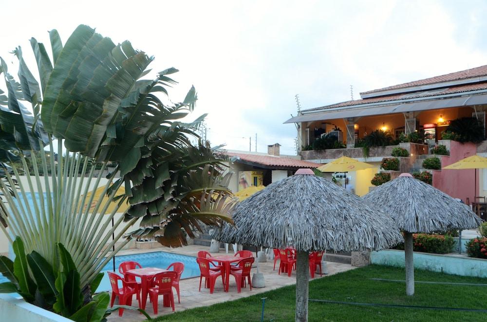 image-housing-carousel