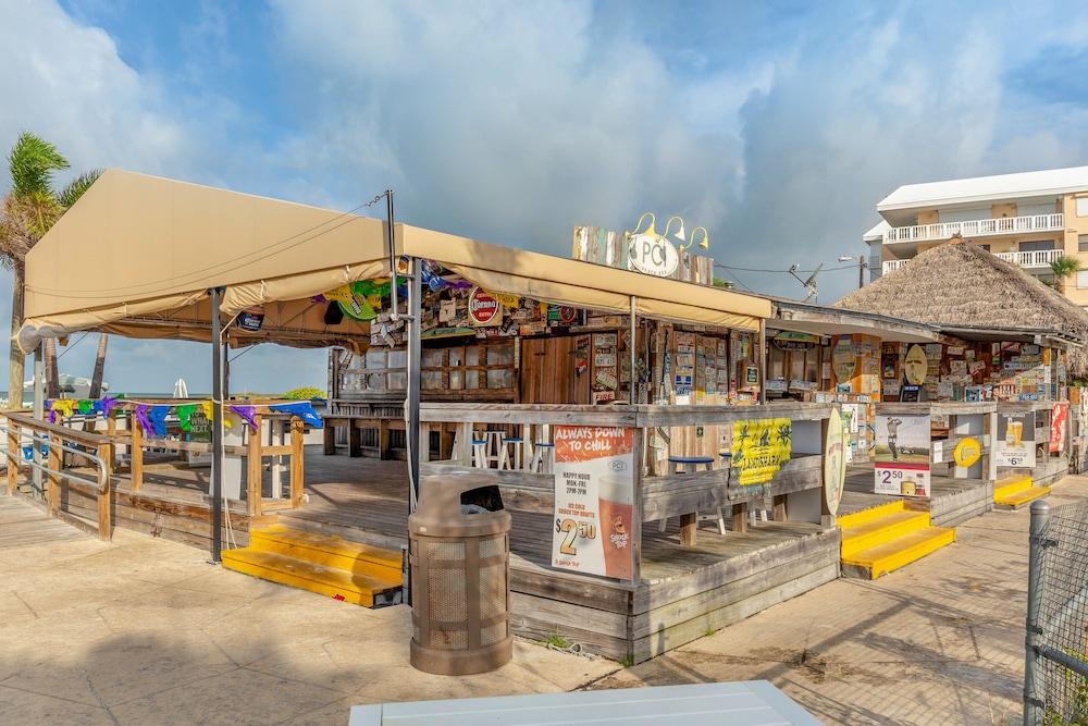 image-housing-carousel