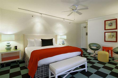 image-housing-carousel