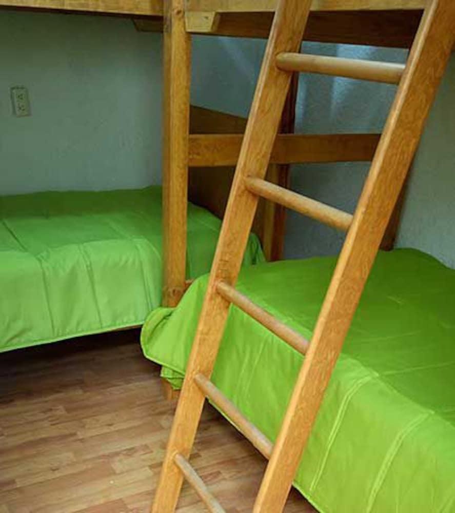 image-housing-carousel