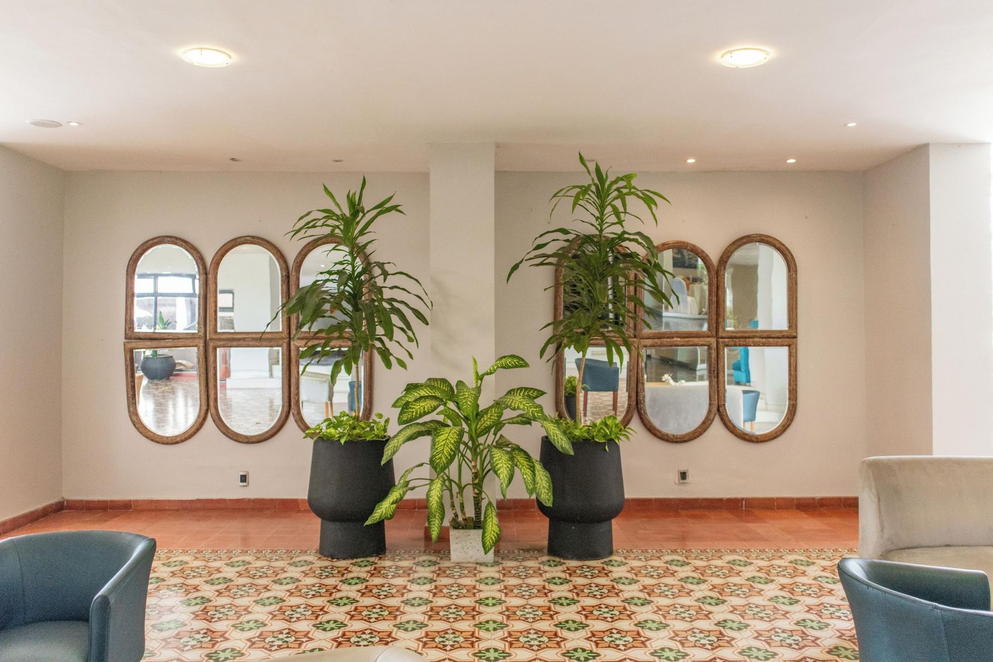 image-housing-carousel